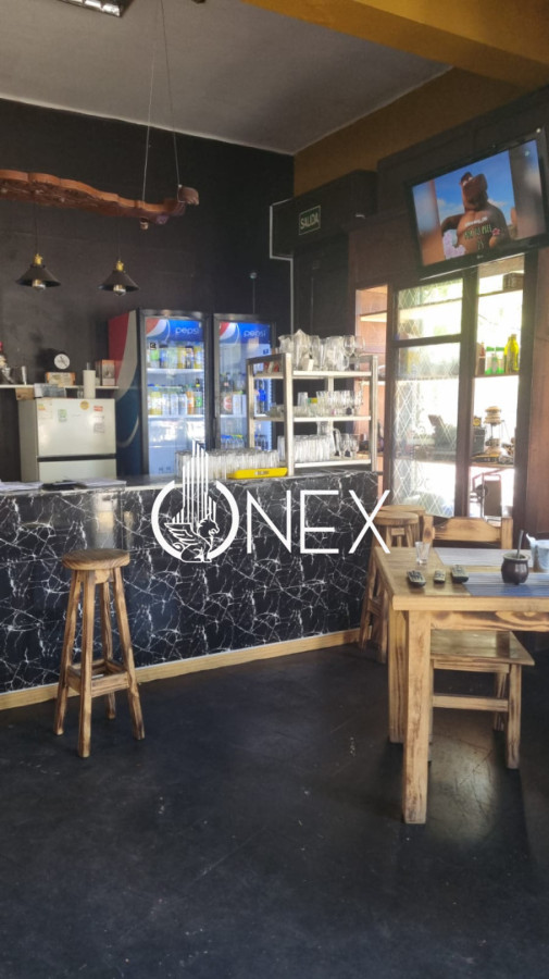 Local Comercial ID.4390 - Se vende llaves de Bar-Restaurante en Barrio Reus , Montevideo. Funcionando 