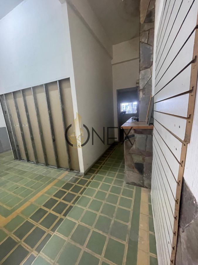 Local Comercial ID.1623 - ALQUILER Y VENTA DE GRAN LOCAL COMERCIAL EN PRINCIPAL AVENIDA PAYSANDU