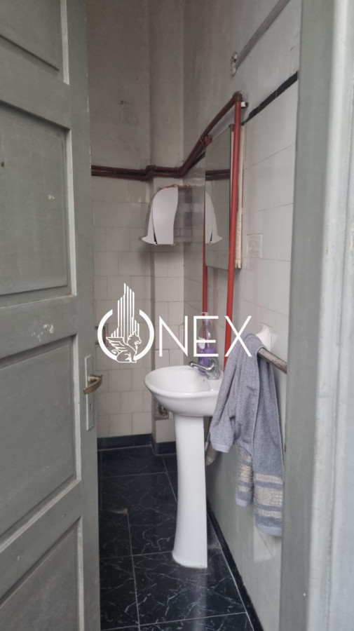 Local Comercial ID.4390 - Se vende llaves de Bar-Restaurante en Barrio Reus , Montevideo. Funcionando 