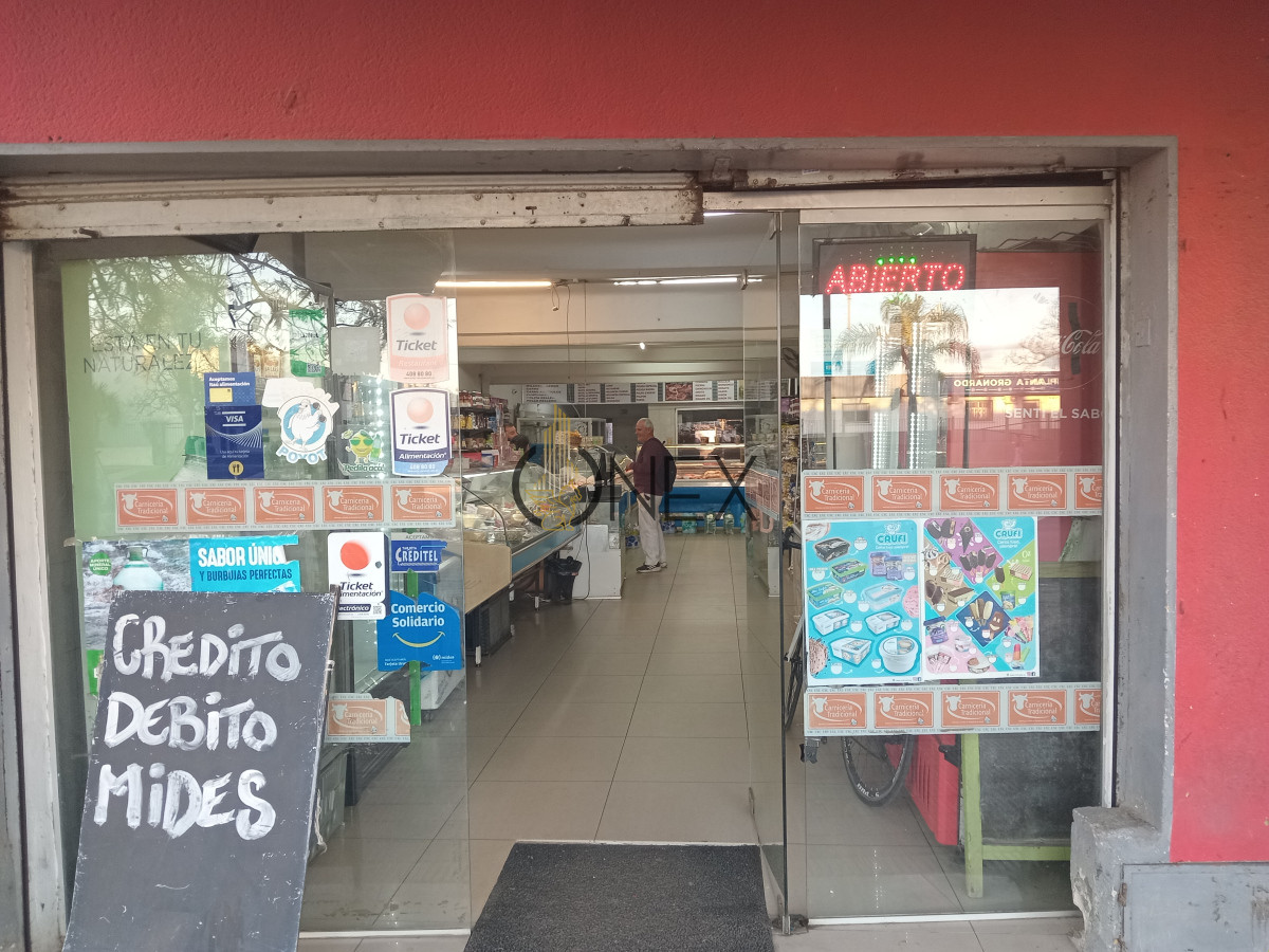 Local Comercial ID.3154 - Venta de llaves de carnicería en las Acacias