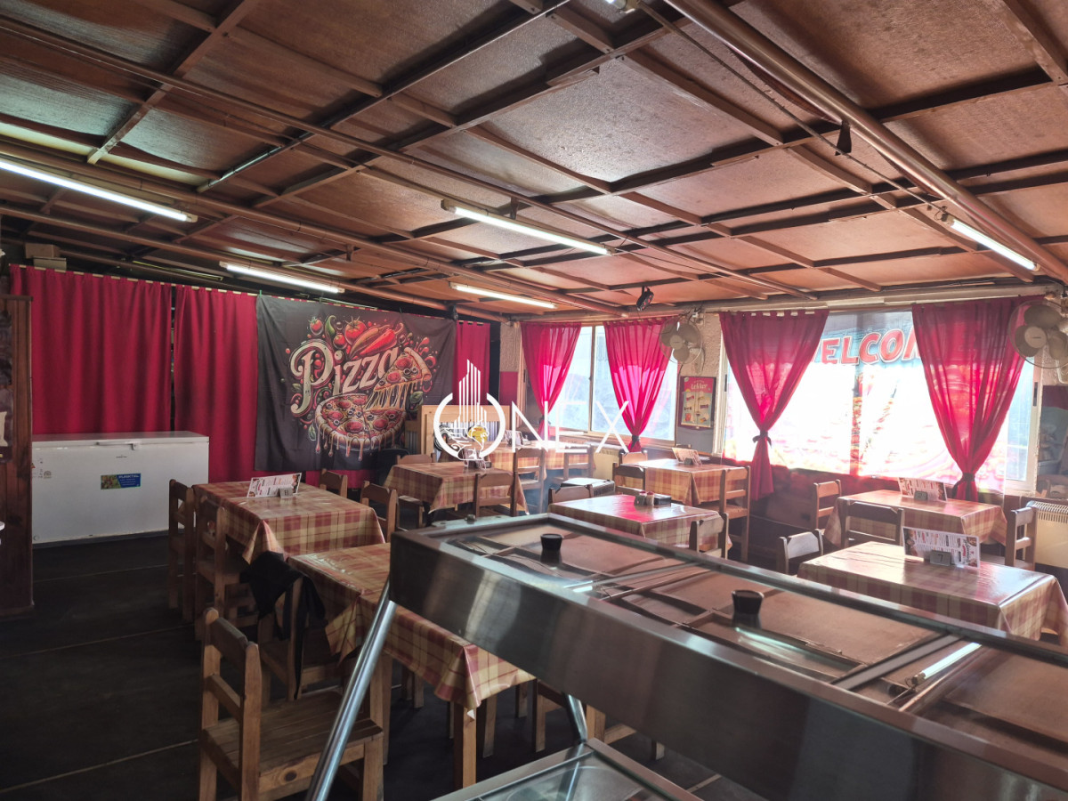 Local Comercial ID.4606 - Se vende llave de Pizzería en Salinas, Canelones 