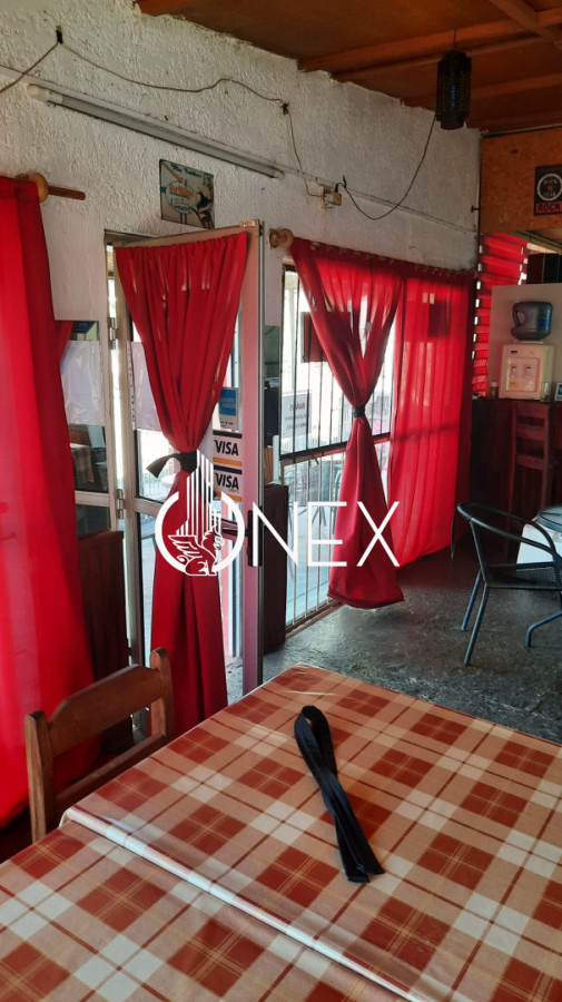 Local Comercial ID.4606 - Se vende llave de Pizzería en Salinas