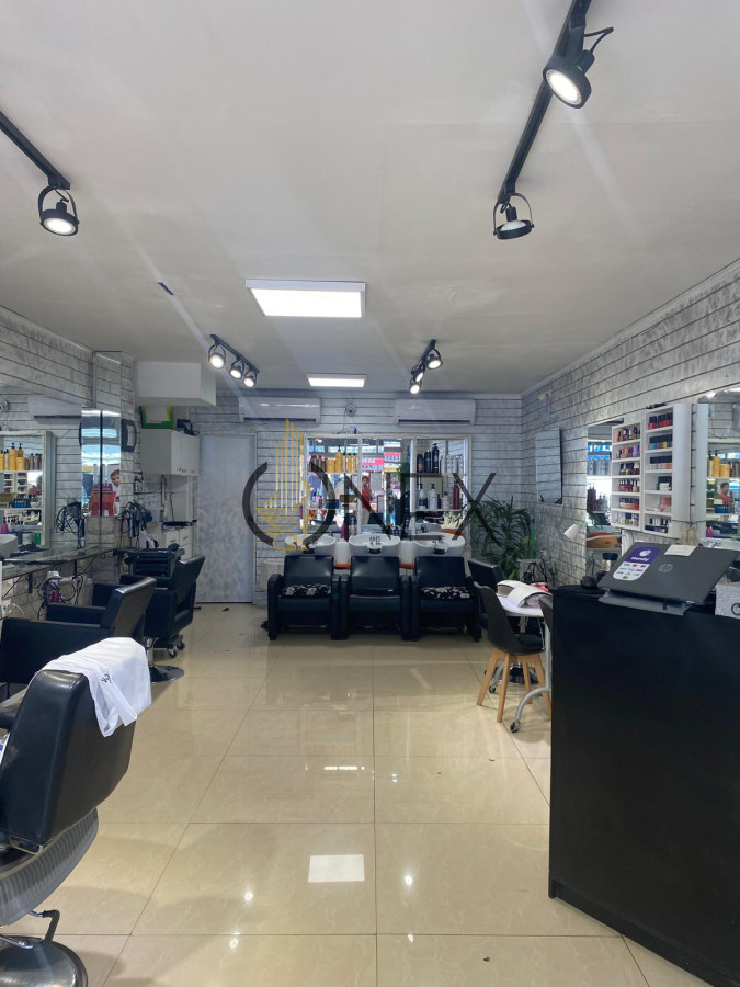 Local Comercial ID.2040 - Se vende llave de PELUQUERIA