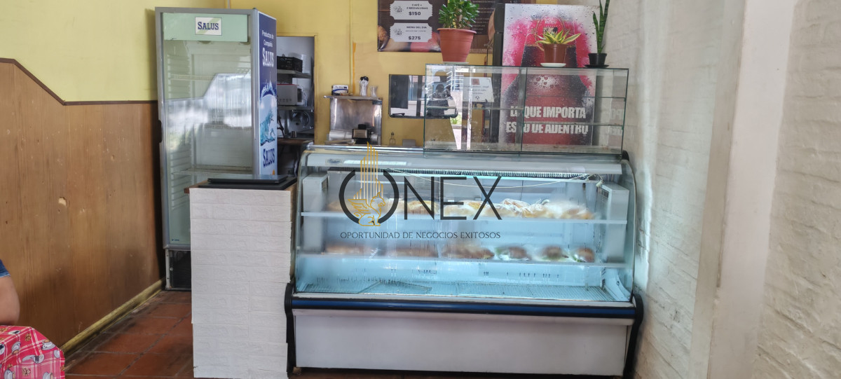 Local Comercial ID.3629 -  Se vende llave de local ubicado frente al costa urbana