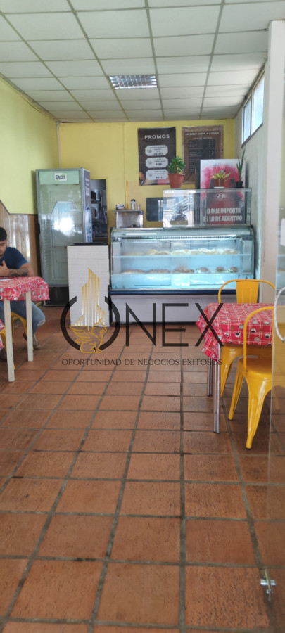 Local Comercial ID.3629 -  Se vende llave de local ubicado frente al costa urbana