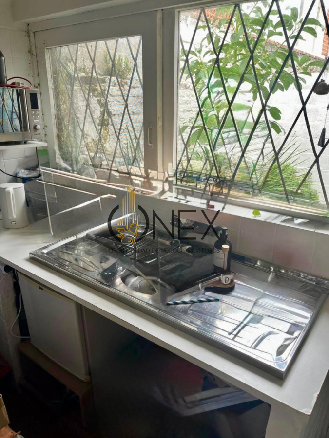 Local Comercial ID.4280 - Local comercial en alquiler. Península Punta del Este. Muy buen estado