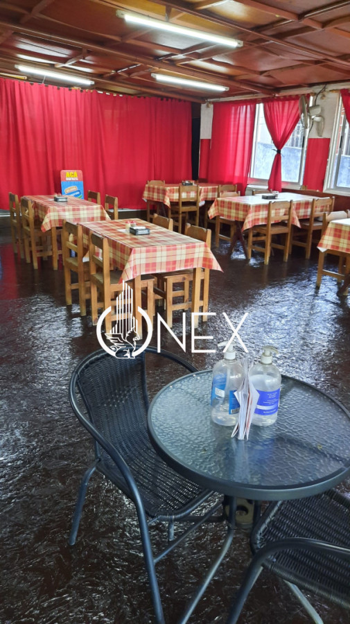 Local Comercial ID.4606 - Se vende llave de Pizzería en Salinas