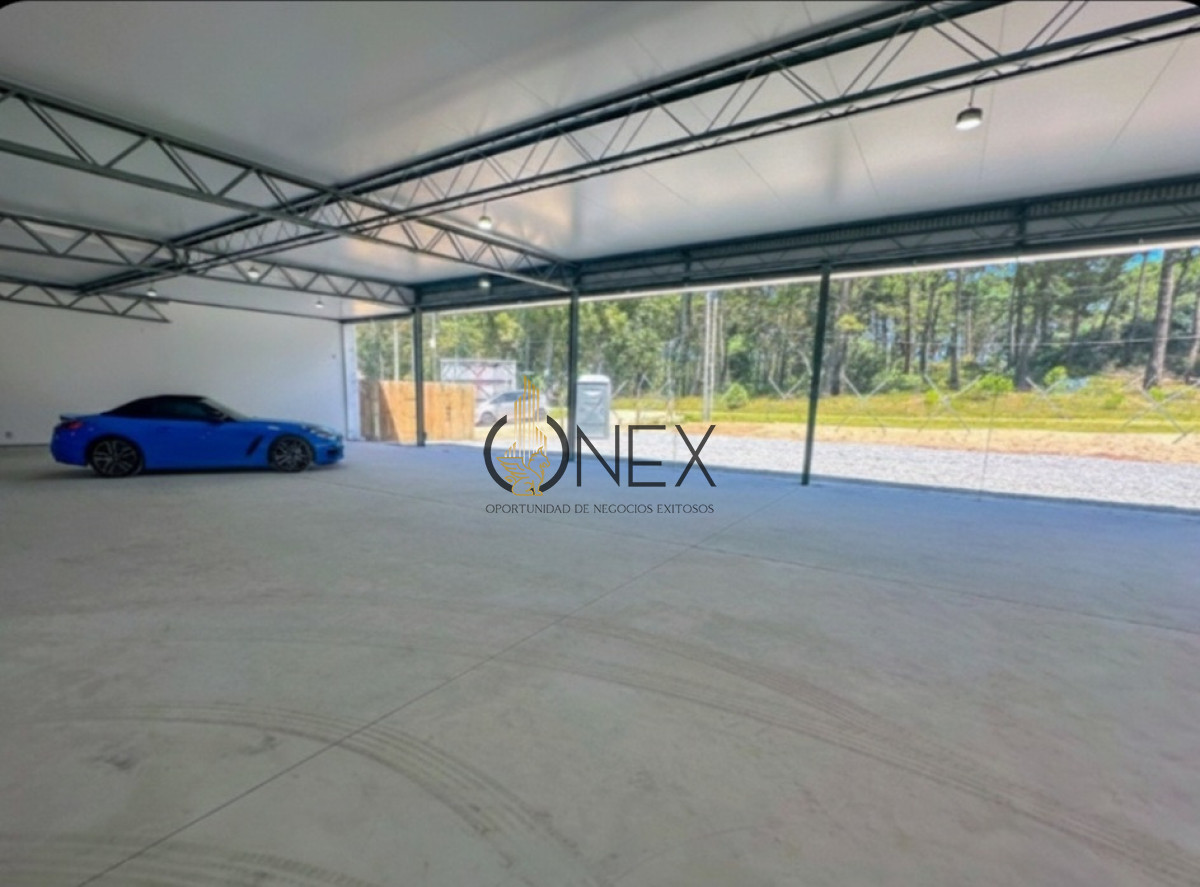 Local Comercial ID.3712 - Lanzamiento Exclusivo Comercial de 660 m2 en la Avenida, mas estratégica de Maldonado. 