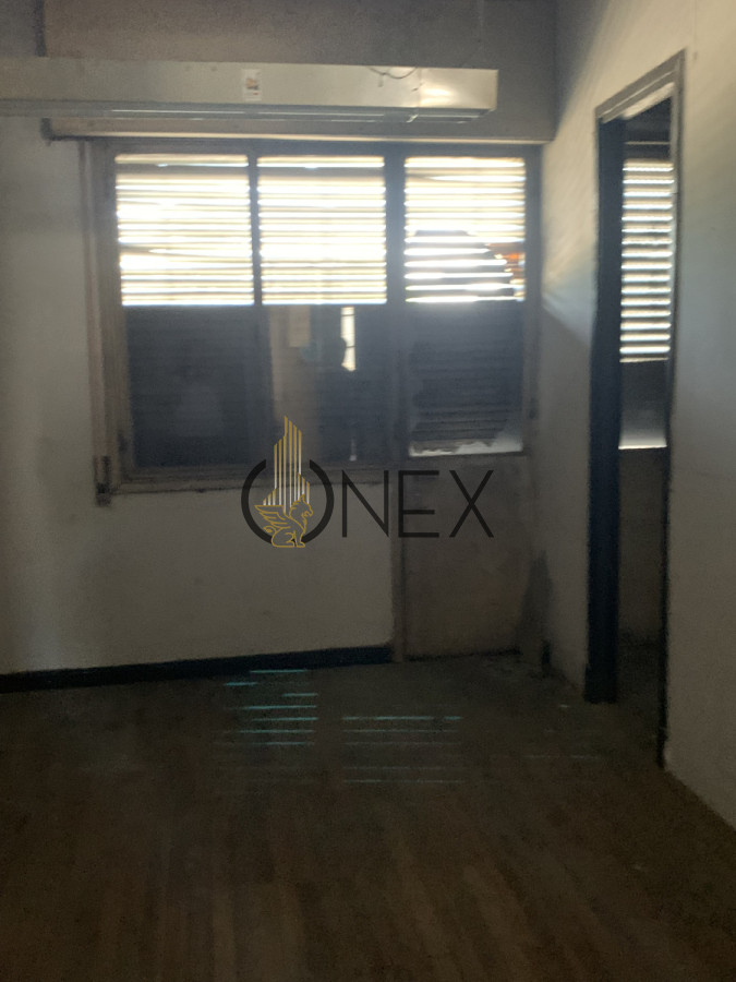 Local Comercial ID.1591 - Venta de 2 Locales Comerciales, Galpòn y Casa de 5 Dormitorios