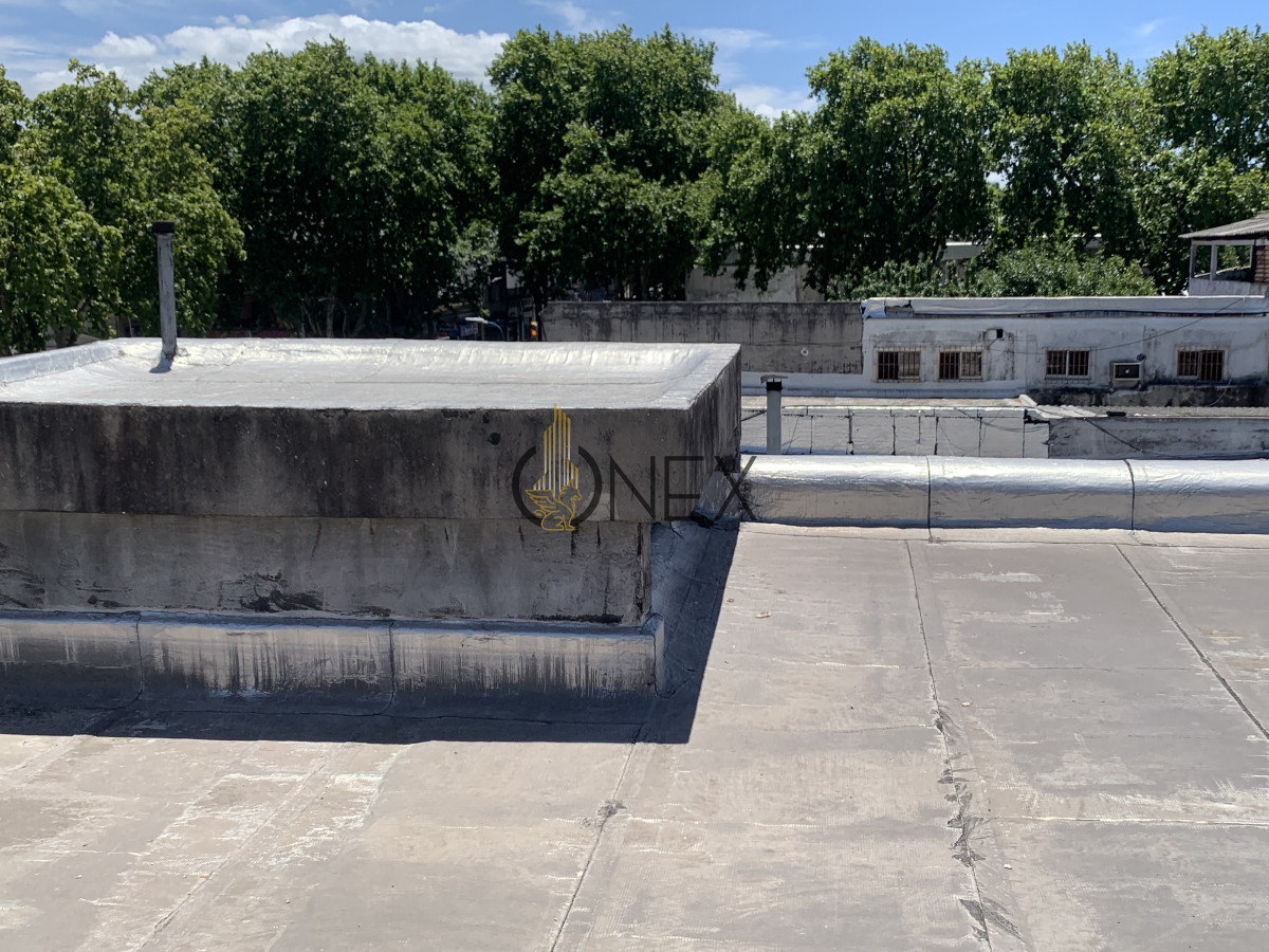 Local Comercial ID.1591 - Venta de 2 Locales Comerciales, Galpòn y Casa de 5 Dormitorios
