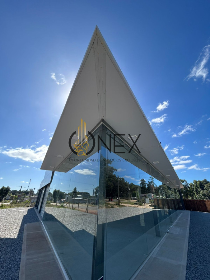 Local Comercial ID.3712 - Lanzamiento Exclusivo Comercial de 660 m2 en la Avenida, mas estratégica de Maldonado. 