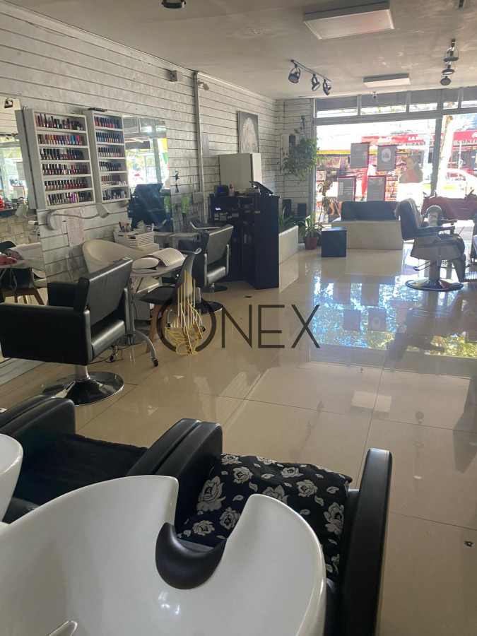 Local Comercial ID.2040 - Se vende llave de PELUQUERIA