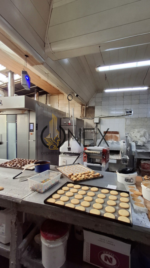 Local Comercial ID.3501 - Venta de Panadería Confitería en Carrasco 