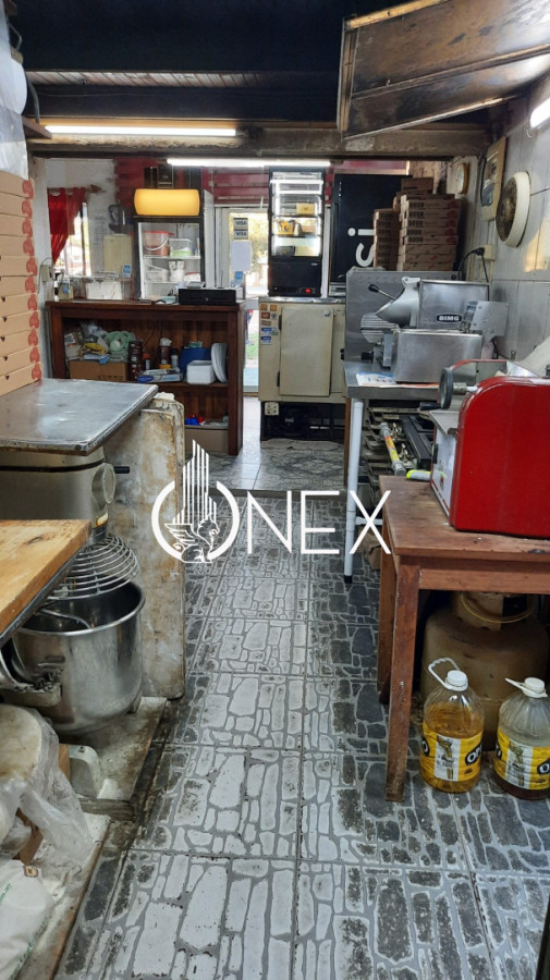 Local Comercial ID.4606 - Se vende llave de Pizzería en Salinas