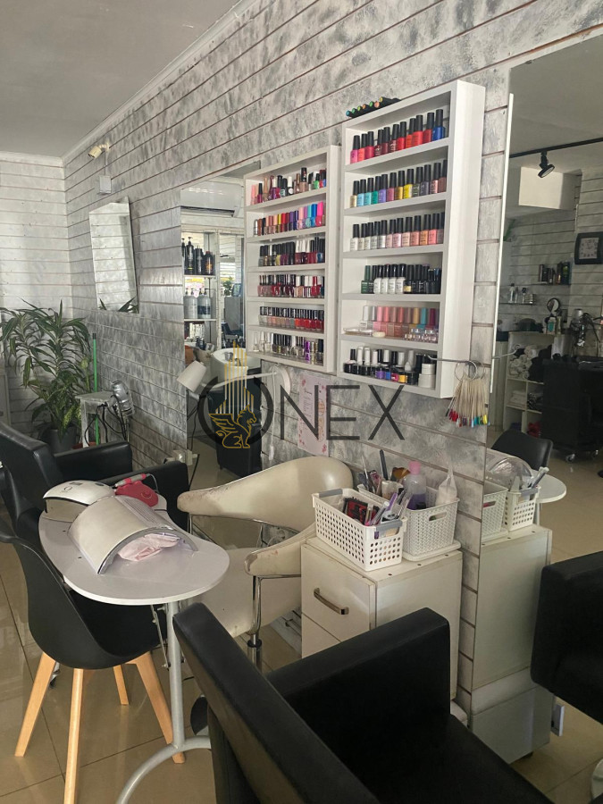 Local Comercial ID.2040 - Se vende llave de PELUQUERIA