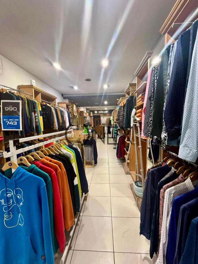 Local Comercial ID.2614 - Alquiler Local Comercial – Centro – Av. 18 de Julio