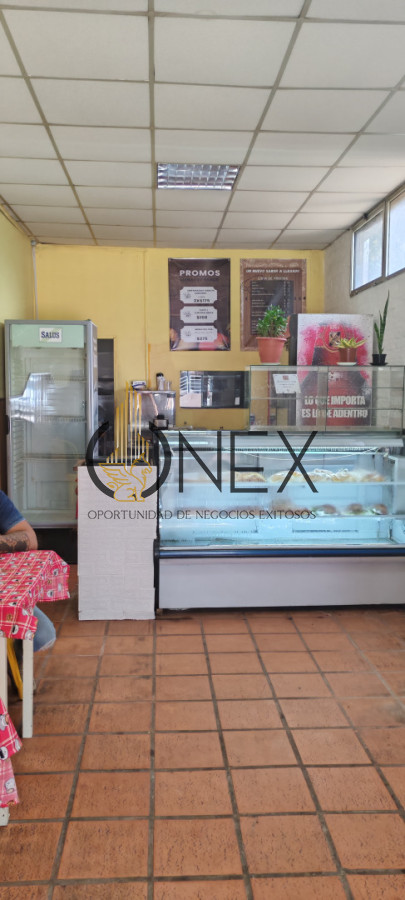 Local Comercial ID.3629 -  Se vende llave de local ubicado frente al costa urbana