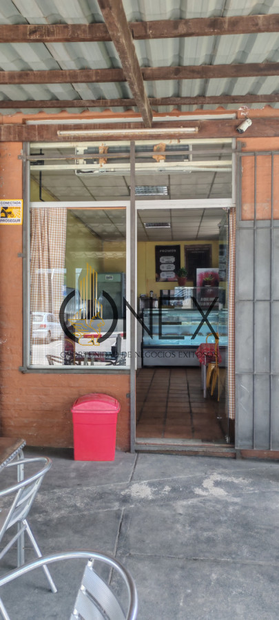 Local Comercial ID.3629 -  Se vende llave de local ubicado frente al costa urbana