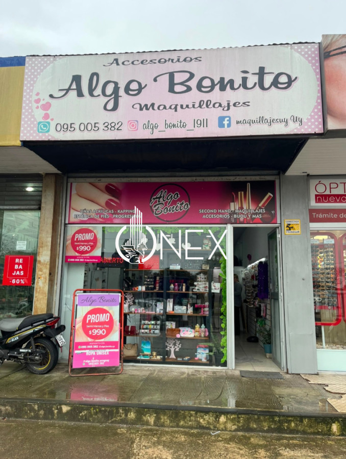 Local Comercial ID.4882 - Se vende las llaves de este local 