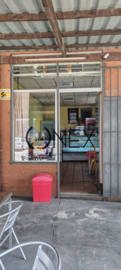 Local Comercial ID.3629 -  Se vende llave de local ubicado frente al costa urbana