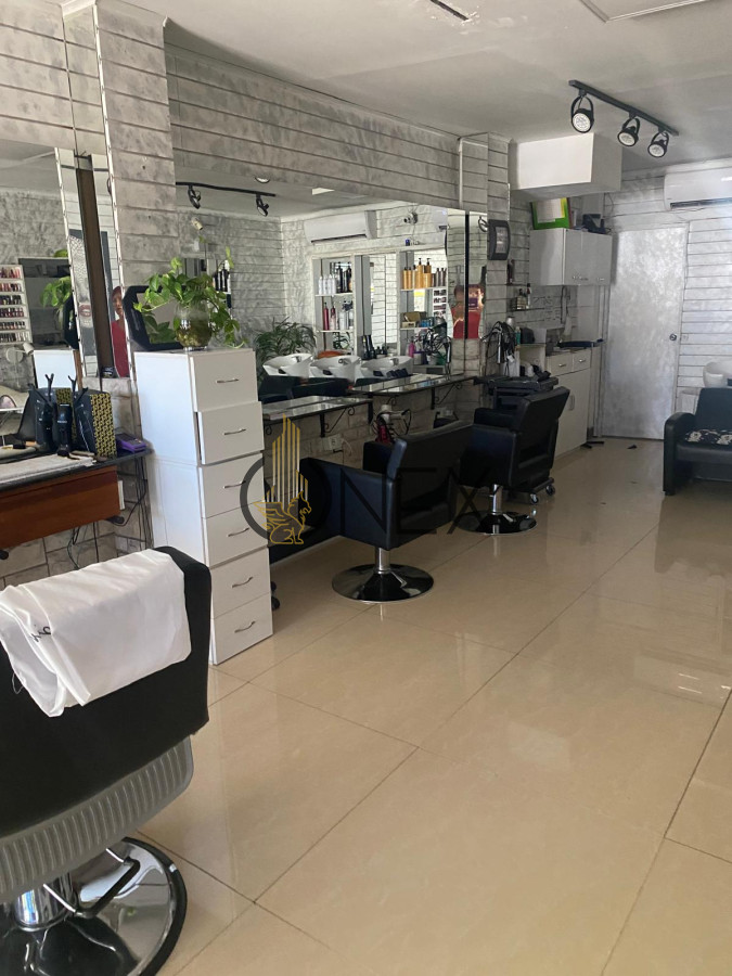Local Comercial ID.2040 - Se vende llave de PELUQUERIA