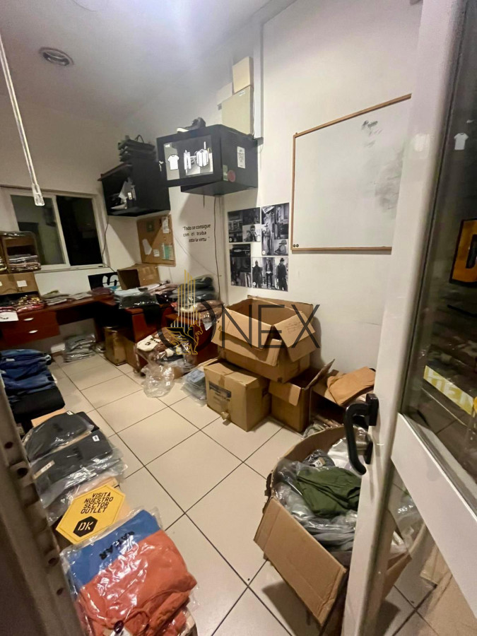 Local Comercial ID.2614 - Alquiler Local Comercial – Centro – Av. 18 de Julio