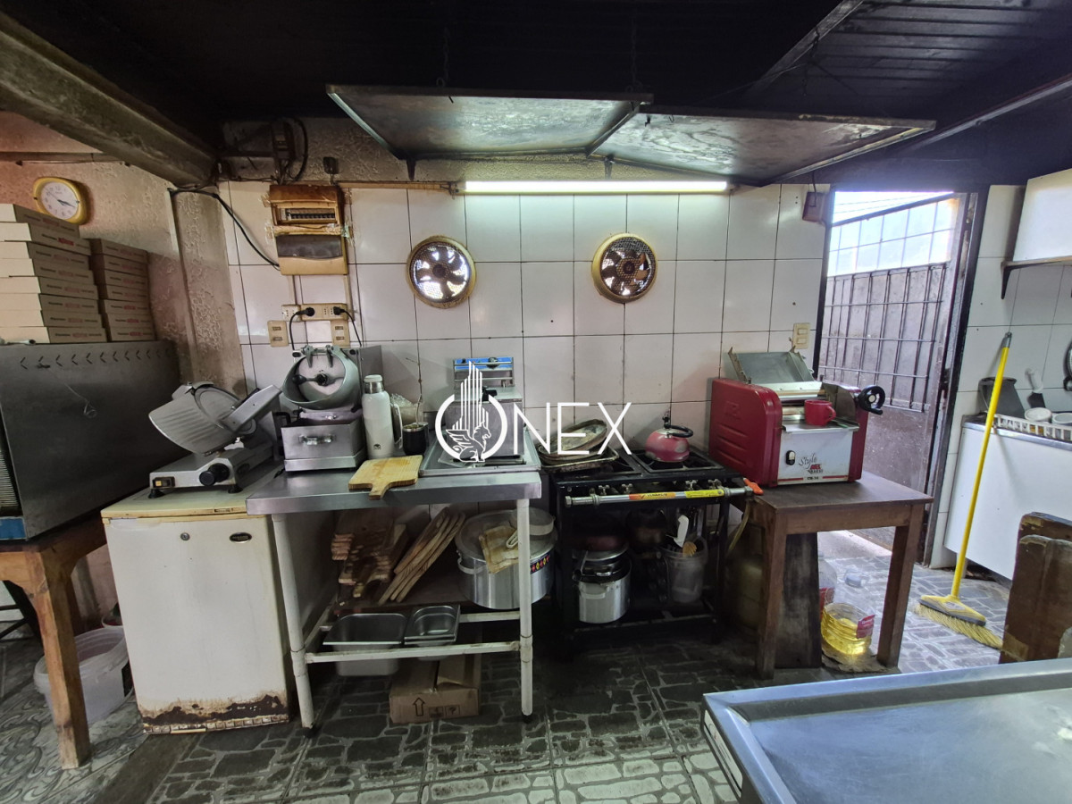 Local Comercial ID.4606 - Se vende llave de Pizzería en Salinas, Canelones 