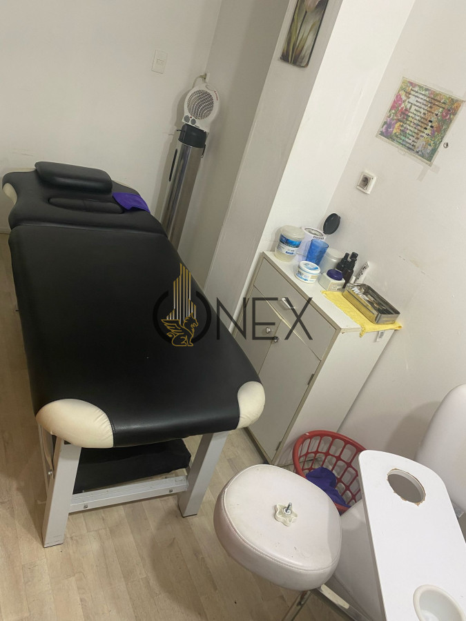 Local Comercial ID.2040 - Se vende llave de PELUQUERIA