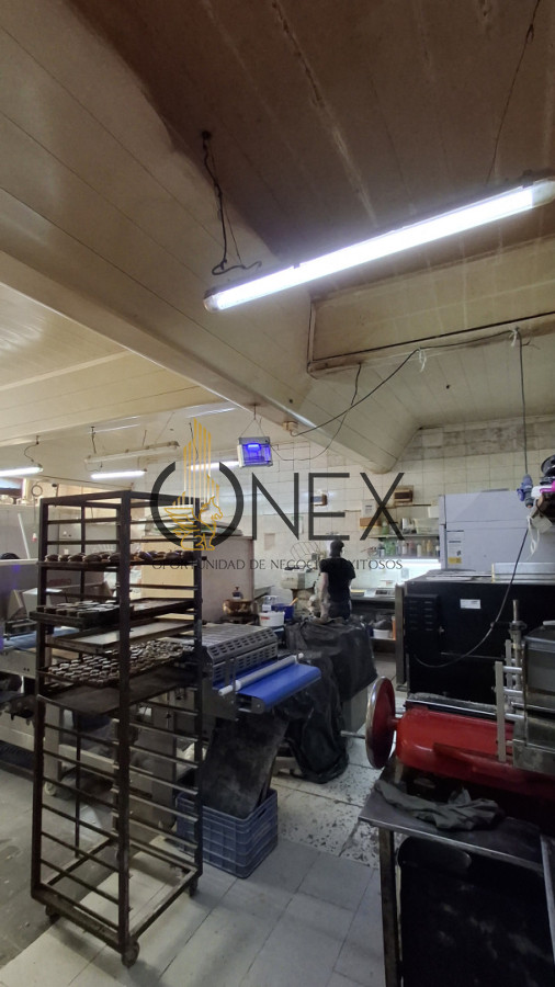 Local Comercial ID.3501 - Venta de Panadería Confitería en Carrasco 