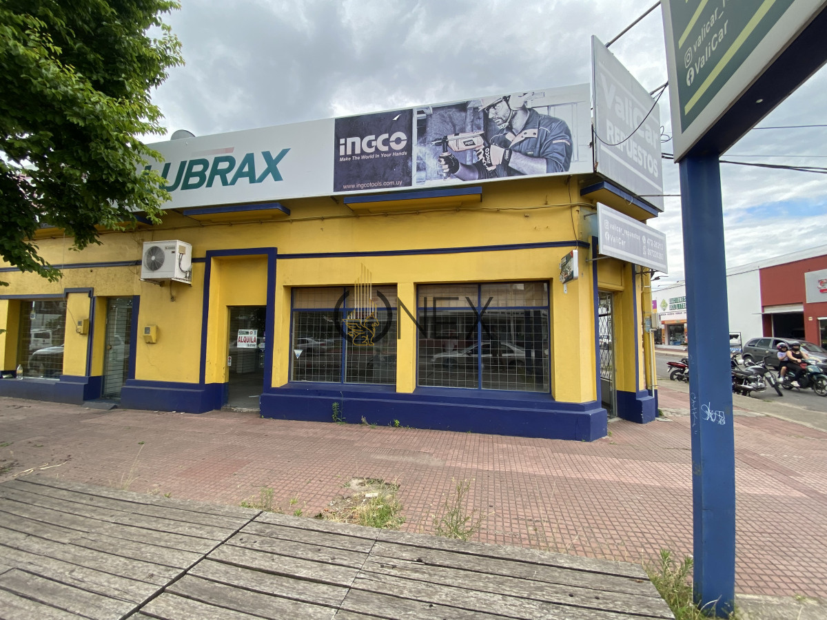 Local Comercial ID.1623 - ALQUILER Y VENTA DE GRAN LOCAL COMERCIAL EN PRINCIPAL AVENIDA PAYSANDU