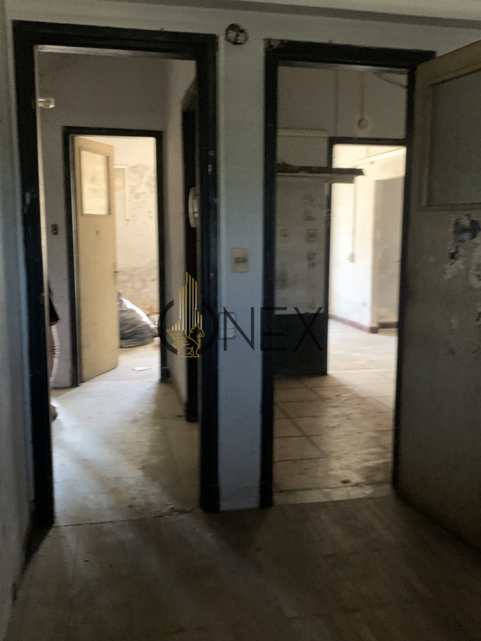 Local Comercial ID.1591 - Venta de 2 Locales Comerciales, Galpòn y Casa de 5 Dormitorios