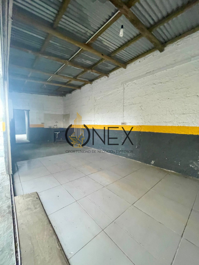 Terreno ID.4254 - En Venta Terreno con mejoras y doble acceso sobre Boulevard Artigas. Maldonado