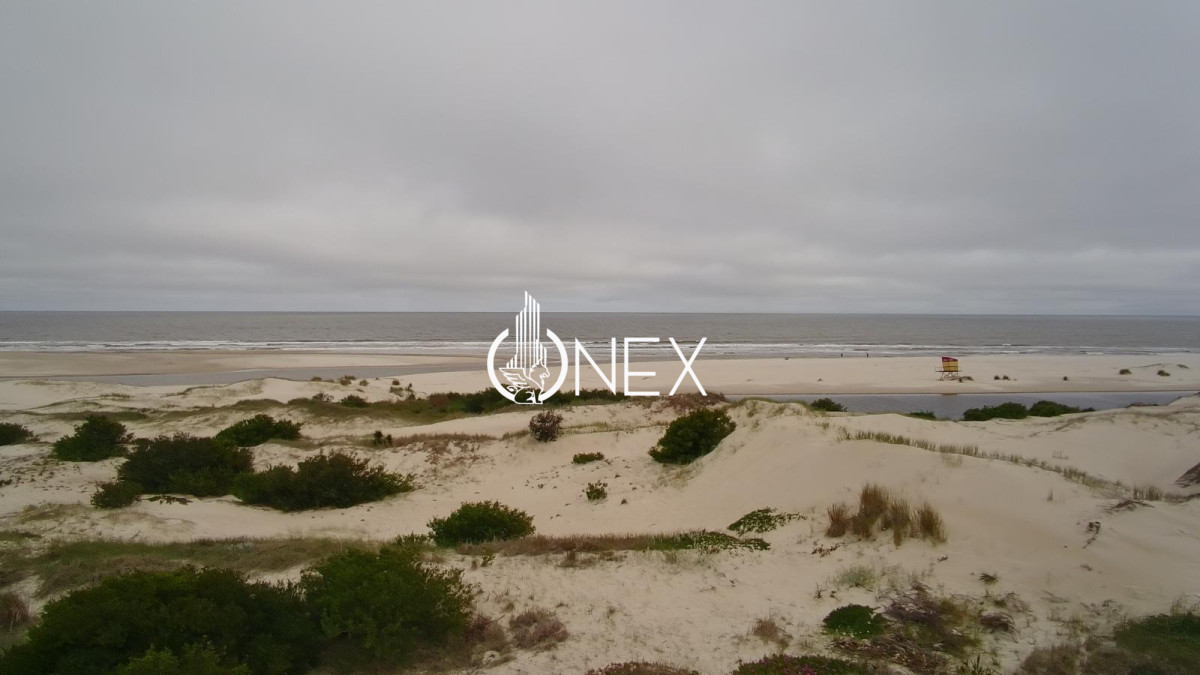 Terreno ID.4967 - Se vende terreno frente a la playa! Parque del Plata Sur!