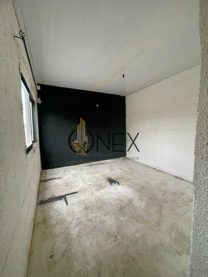 Terreno ID.4254 - En Venta Terreno con mejoras y doble acceso sobre Boulevard Artigas. Maldonado