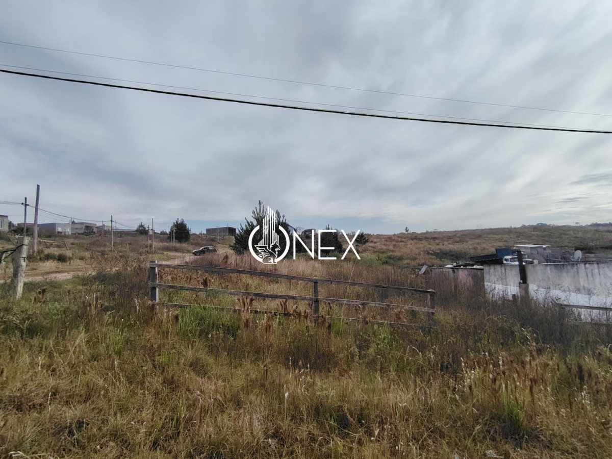 Terreno ID.4654 - Se vende terreno de 600 m2 en Barrio Echeverry Tacuarembó 