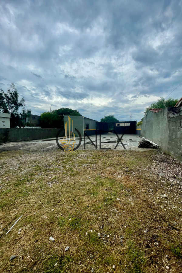 Terreno ID.4254 - En Venta Terreno con mejoras y doble acceso sobre Boulevard Artigas. Maldonado