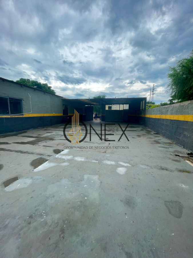 Terreno ID.4254 - En Venta Terreno con mejoras y doble acceso sobre Boulevard Artigas. Maldonado