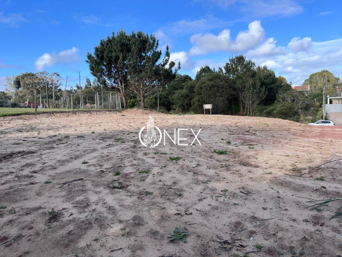 Terreno ID.4891 - Terreno de 1078m2  listo para construir !!!  La Barra , Maldonado.