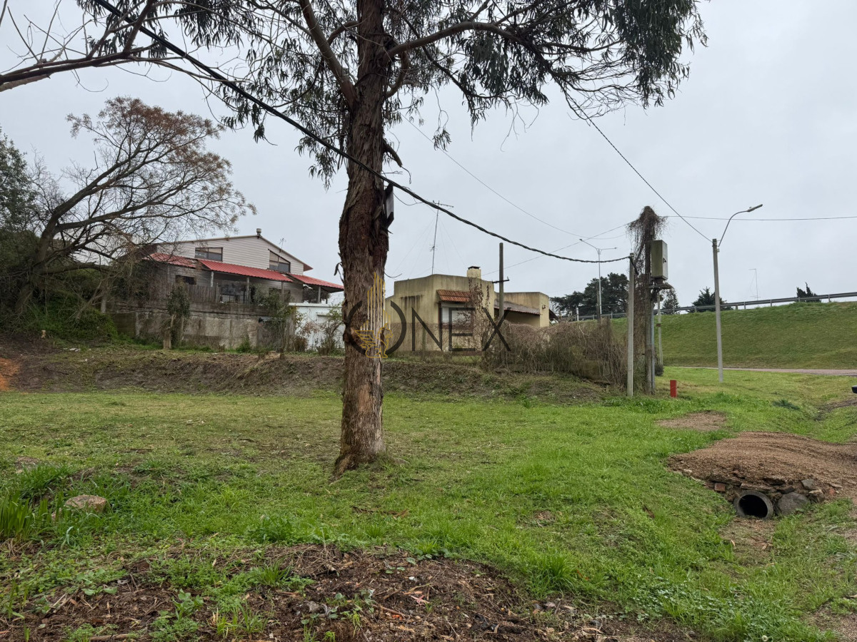 Terreno ID.3088 - Se vende amplio terreno en Atlántida - USD 80.000
