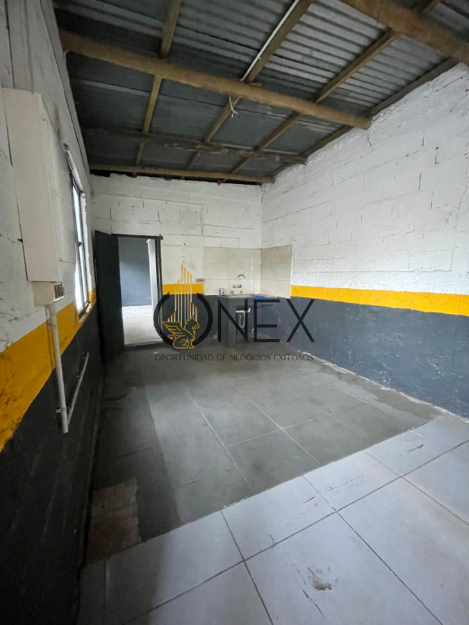 Terreno ID.4254 - En Venta Terreno con mejoras y doble acceso sobre Boulevard Artigas. Maldonado