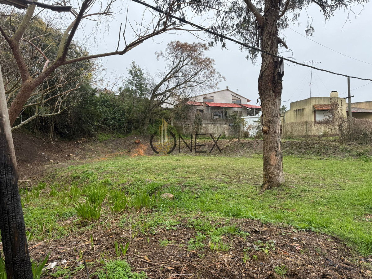 Terreno ID.3088 - Se vende amplio terreno en Atlántida - USD 80.000