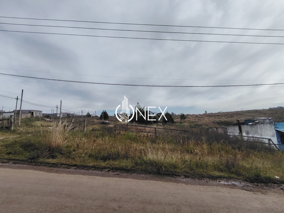 Terreno ID.4654 - Se vende terreno de 600 m2 en Barrio Echeverry Tacuarembó 