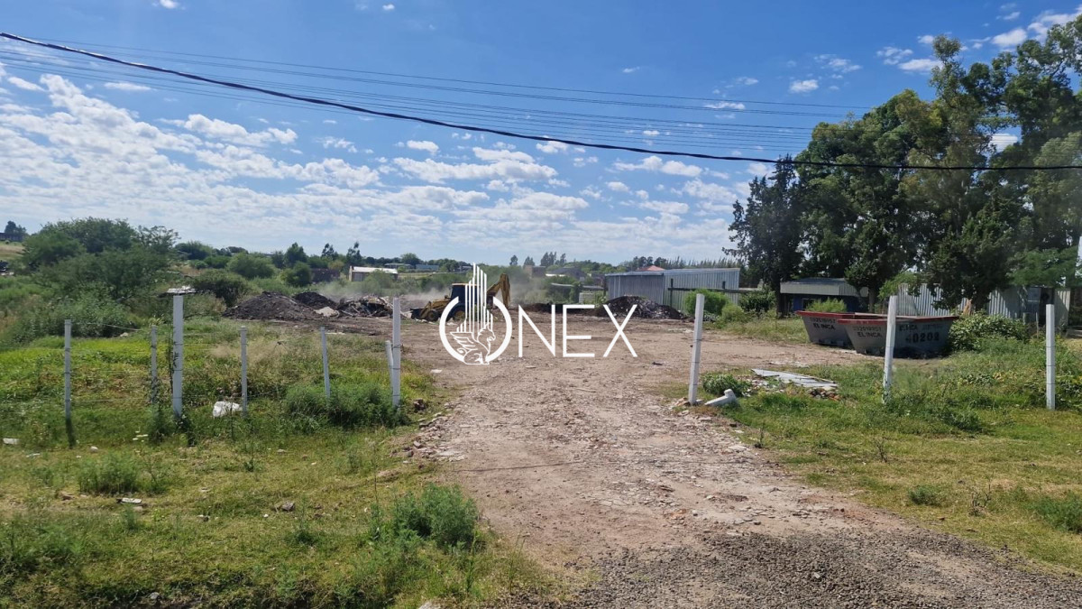 Terreno ID.4001 - Terreno en Venta en Avenida Bulevar Gral. Artigas