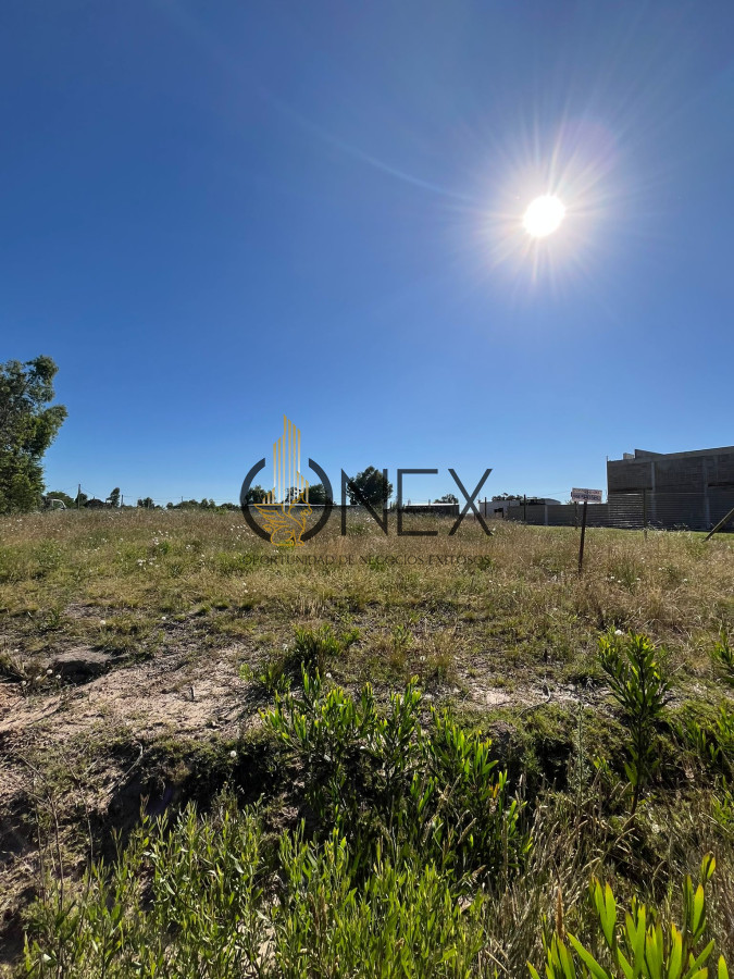 Terreno ID.3705 - Se vende terreno , en Estación Atlántida.