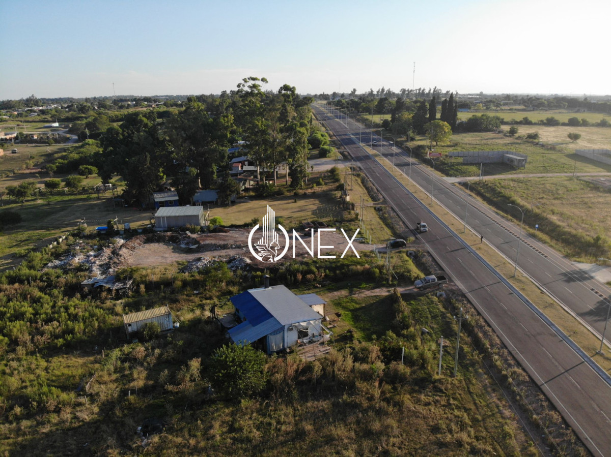 Terreno ID.4001 - Terreno en Venta en Avenida Bulevar Gral. Artigas