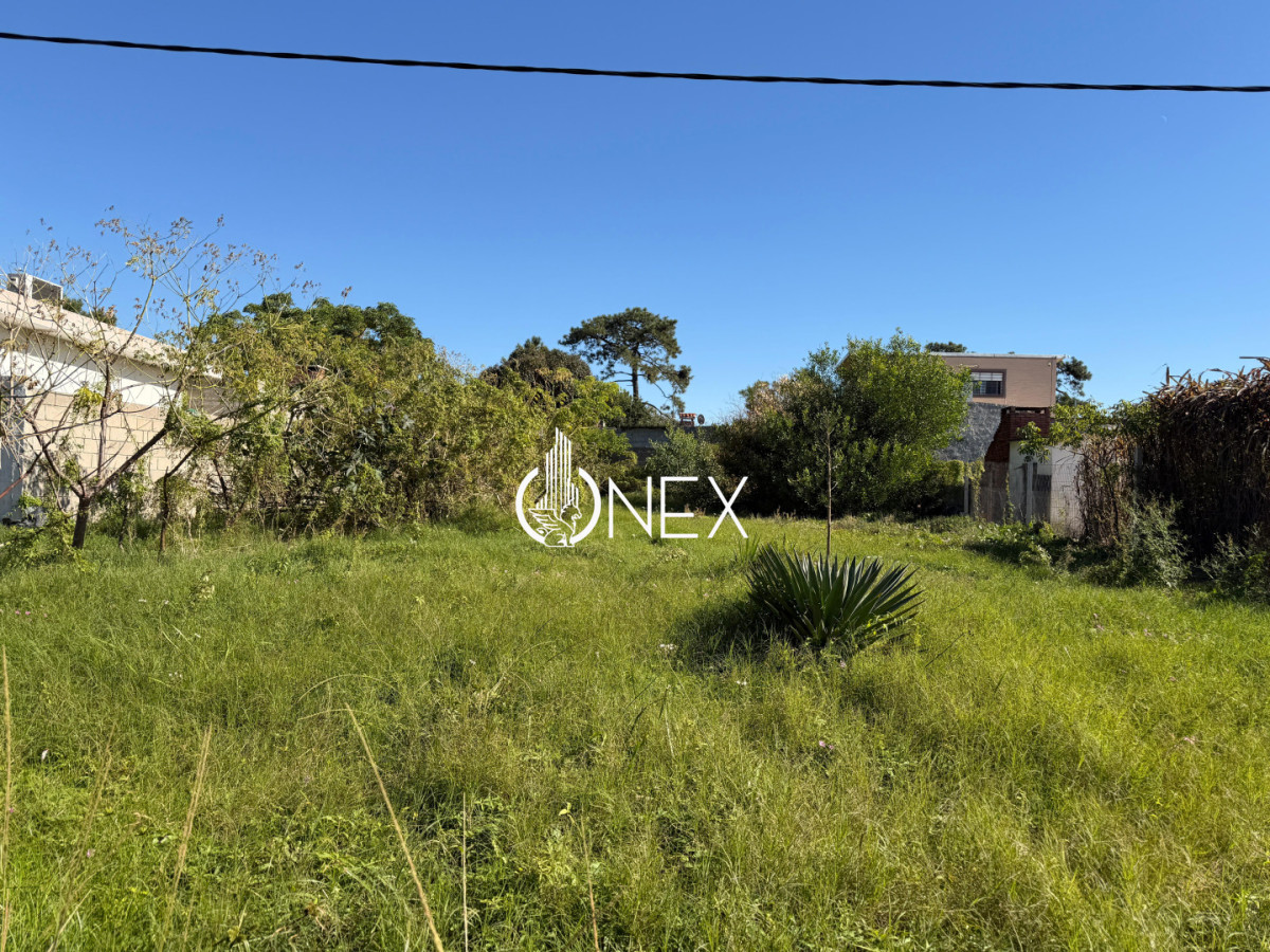 Terreno ID.4501 - SE VENDE TERRENO SALINAS NORTE A MEDIA CUADRA INTER