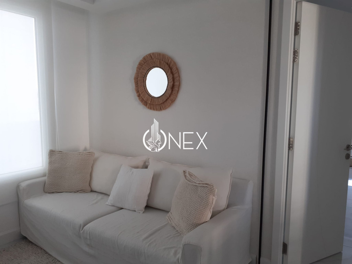 Apartamento ID.4489 - Venta apartamento de 2 dormitorios y 2 baños con amenities en primera línea de playa mansa.