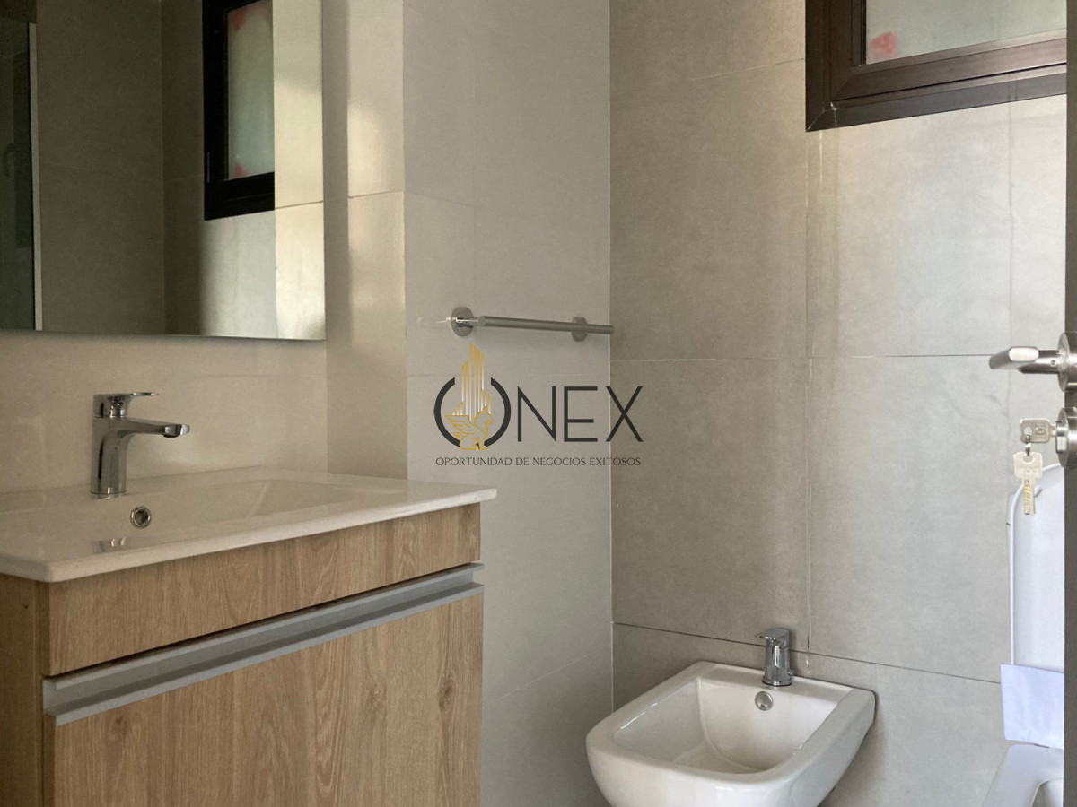 Apartamento ID.3469 - Venta de apartamento 3 dormitorios 2 baños en Carrasco con parrillero