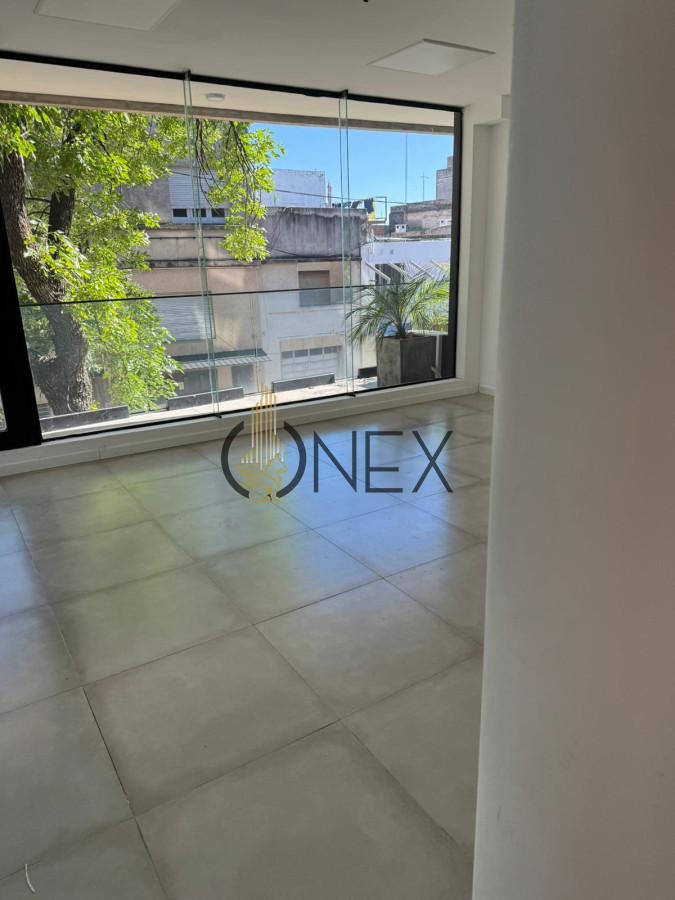 Oficina ID.1700 - SE ALQUILA OFICINA EN TORRE DE LA DEFENSA PAYSANDU