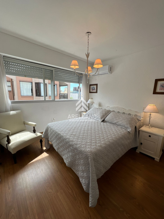Apartamento ID.4418 - Venta Apartamento 2 Dormitorios - Punta del Este 